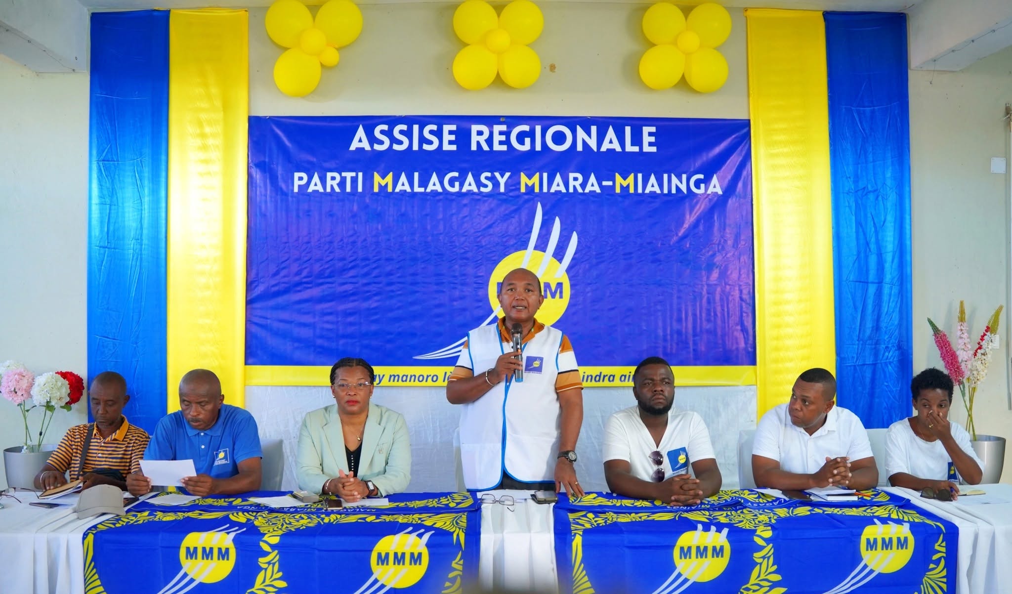 Membres du MMM réunis à Ambilobe lors des assises régionales de la région DIANA